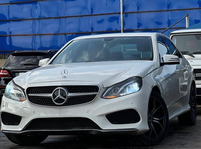 
								Mercedes-Benz E350 full									