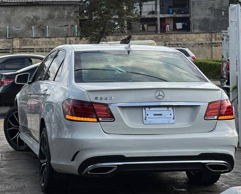 
								Mercedes-Benz E350 full									