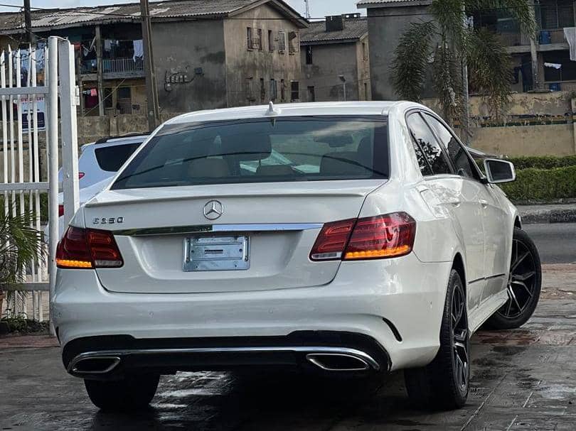 
								Mercedes-Benz E350 full									