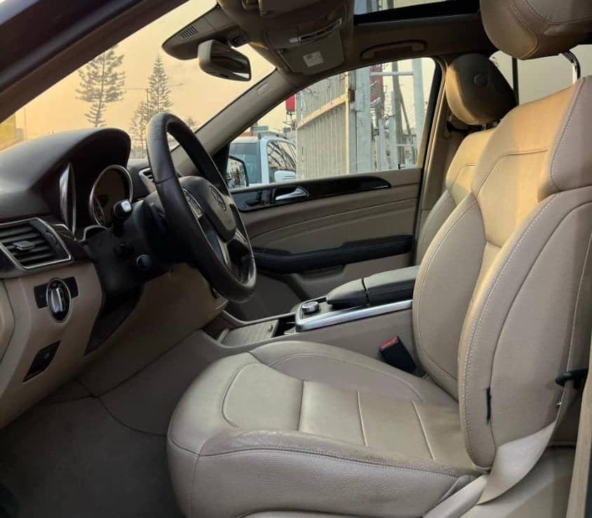 
								Mercedes Benz ML350 full									