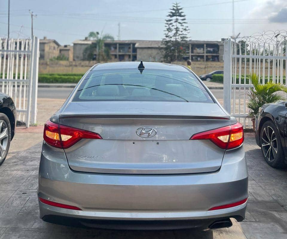 
								Hyundai Sonata 2015 full									