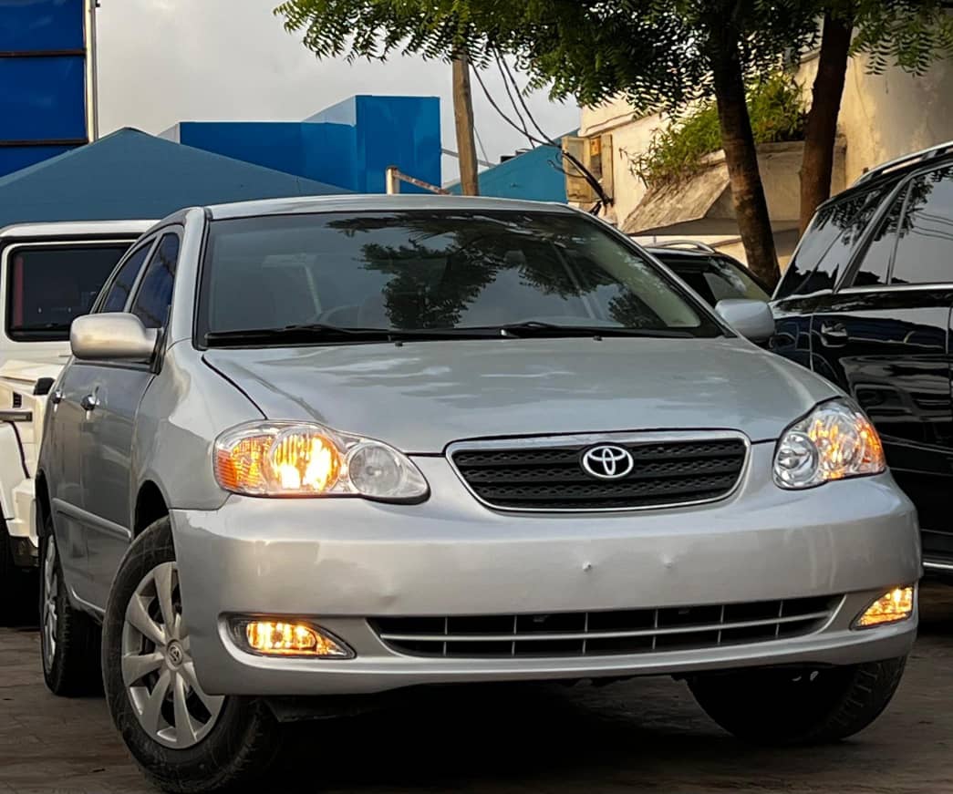 
								2006 Toyota Corolla full									