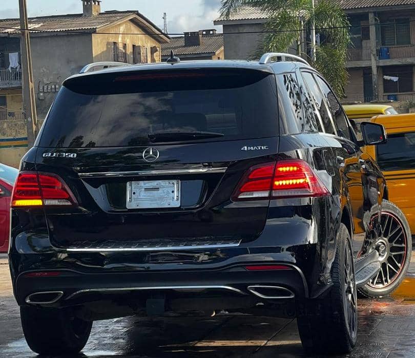 
								Mercedes Benx GLE350 full									