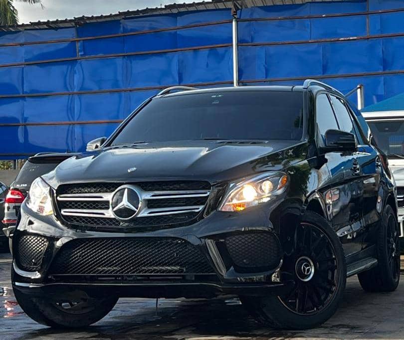 
								Mercedes Benx GLE350 full									