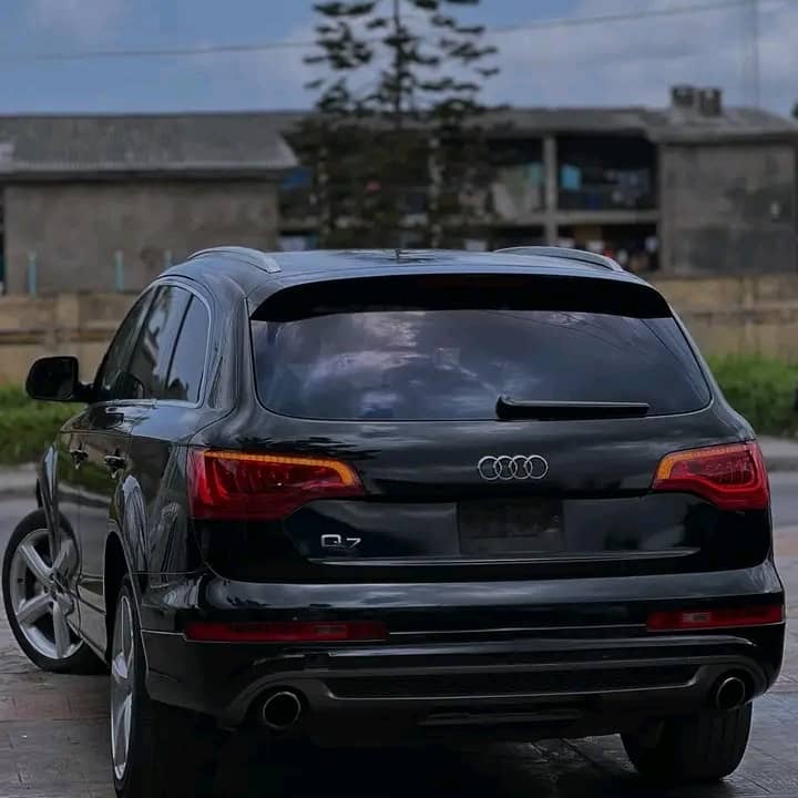 
								2014 Audi Q7 full									